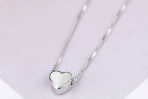 Chaîne simple en forme de cœur