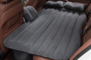 Matelas gonflable pour auto