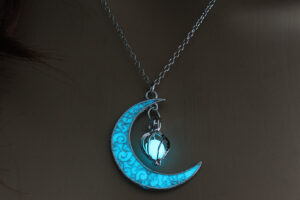 Colliers à pendentifs lumineux