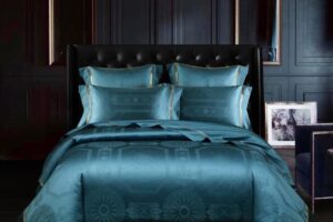 Literie quatre pièces en satin