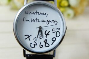 Montre digitale irrégulière