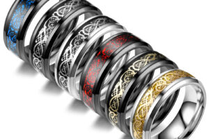 Bague en acier inoxydable à motif de dragon