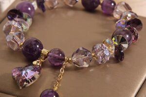 Bracelet pendentif pierre d'amour