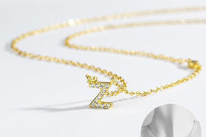 Collier de Luxe Couleur Or A-Z 26 Lettres