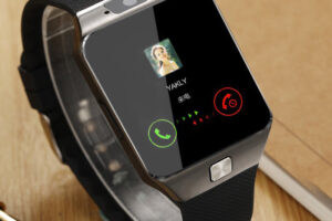 Montre téléphone à carte DZ09